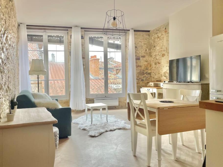Happy Sejour Vieux Lyon Apartamento Exterior foto